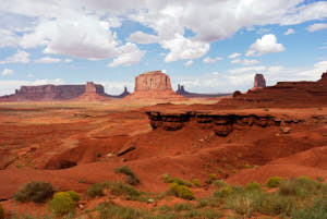 monument valley<br>NIKON D200, 20 mm, 100 ISO,  1/400 sec,  f : 8 , Distance :  m